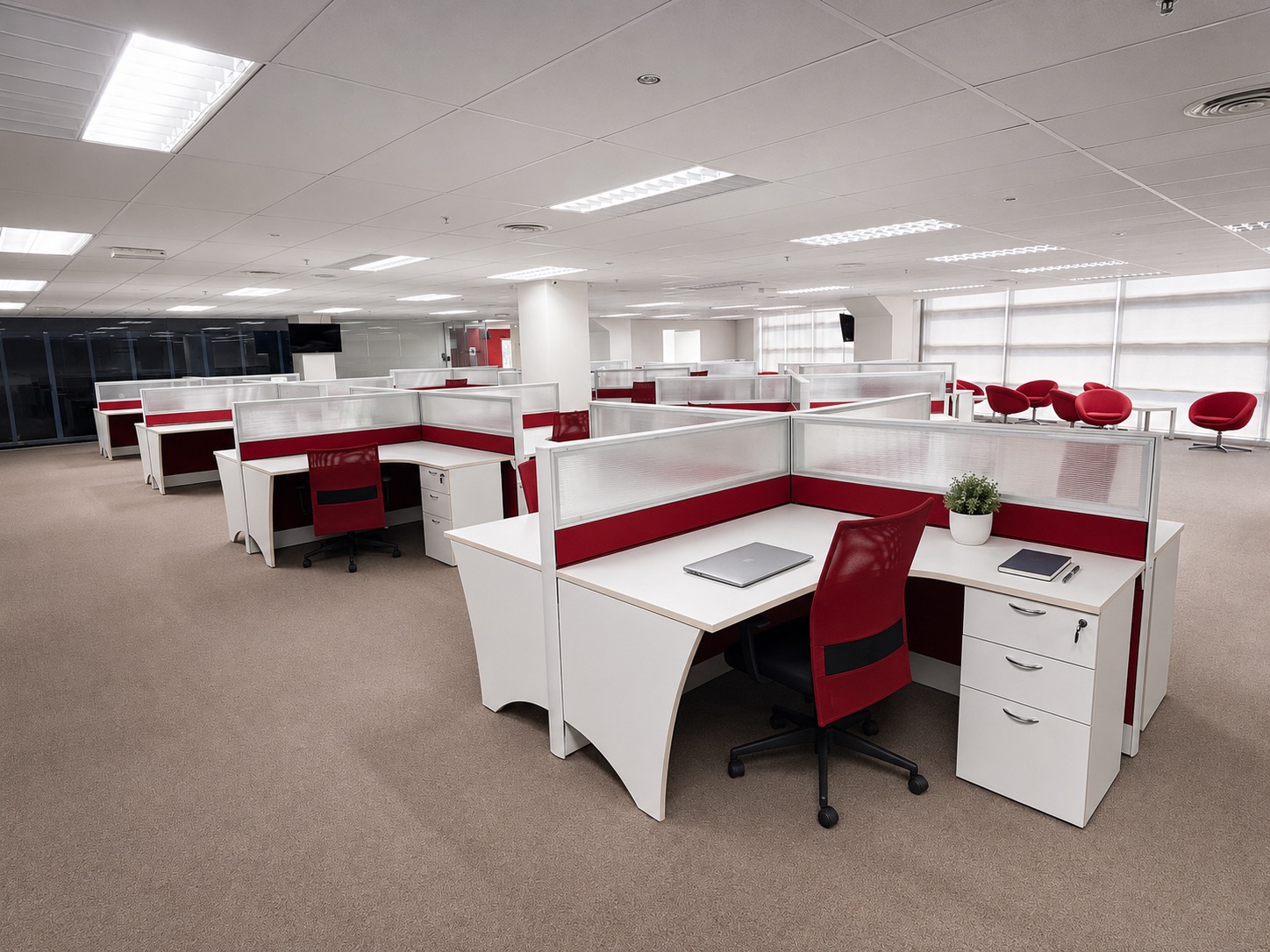Au Courant Coworking Space L4 with red and white workstations
